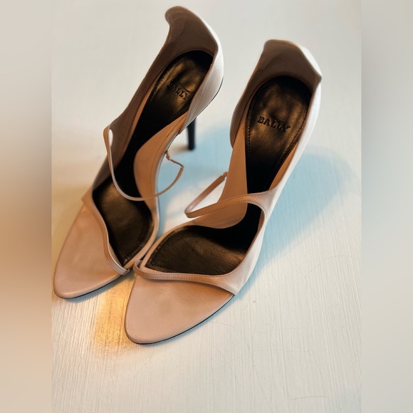 $650 Bally Womens Sadara Leather Shoes Beige and Black Size 38 Made in Italy - Picture 1 of 9